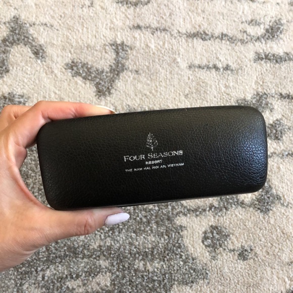 Four Seasons Mirrored Oversize Sunglasses - Picture 4 of 10